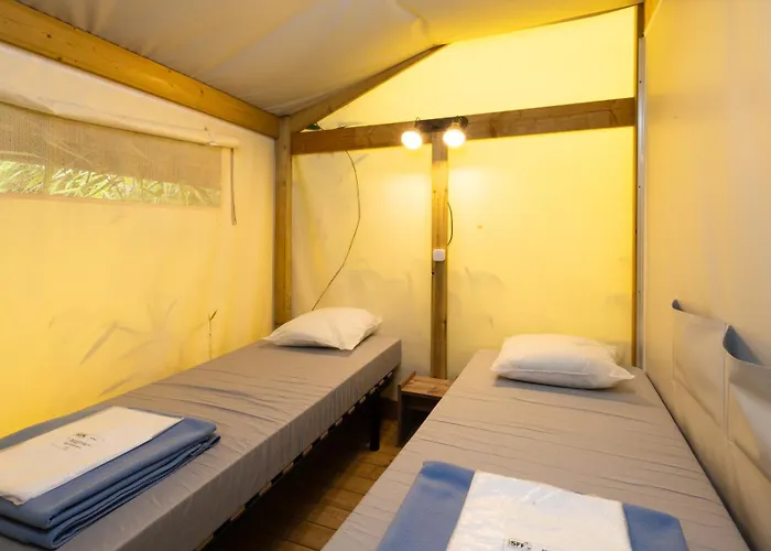 Campingplatz Paradis La Grand'metairie Saint-Hilaire-la-Forêt